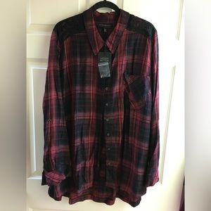 Lane Bryant Woman’s Lace Top Size 4x (26/28)